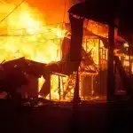 Equipo de protección para bomberos en incendios estructurales